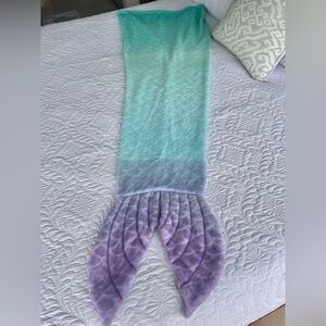 Mermaid Sleeping Blanket (up and 5 years old). Like New.